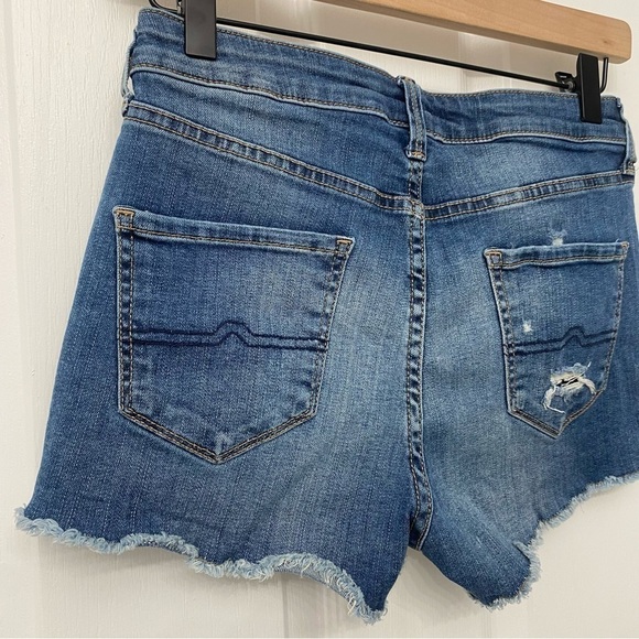 Arizona Mid Rise Jean Shorts Size 3 - Picture 6 of 12